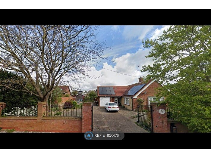 3 Bedroom Bungalow To Rent In Post Office Road, Chelmsford, CM1