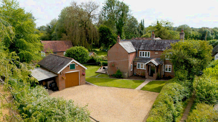 3 Bedroom Cottage For Sale In Mill End, Damerham, Fordingbridge, SP6