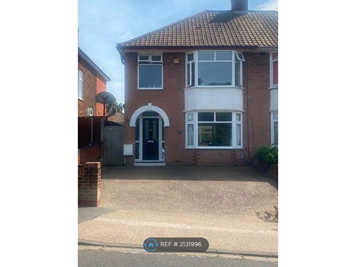3 Bedroom Semi Detached House To Rent In Cliff Lane, Ipswich, IP3