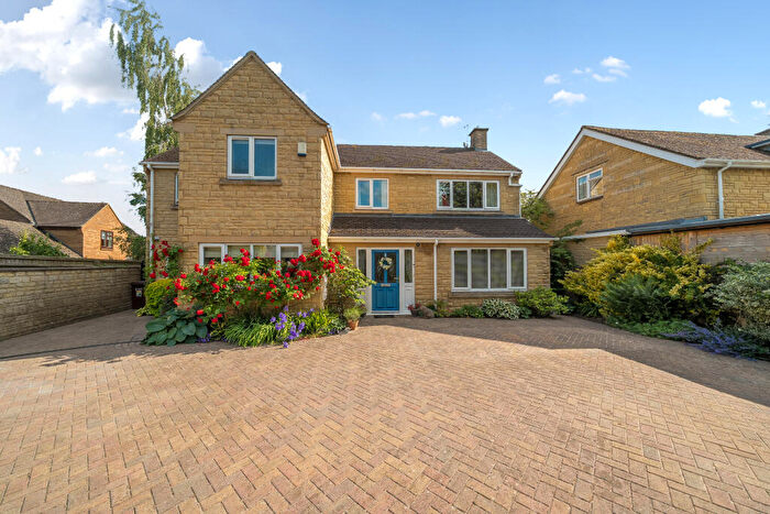 4 Bedroom House For Sale In Hempton Road, Deddington, OX15
