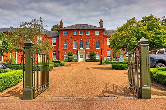 2 Bedroom Flat To Rent In St Lukes Court, Old St Michaels, Braintree, Essex, CM7