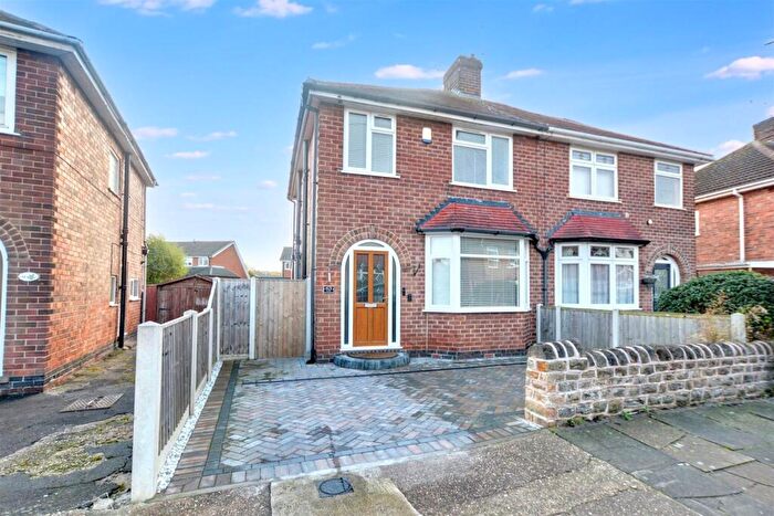 3 Bedroom Semi-Detached House For Sale In East Crescent, Beeston Rylands, Nottingham, NG9