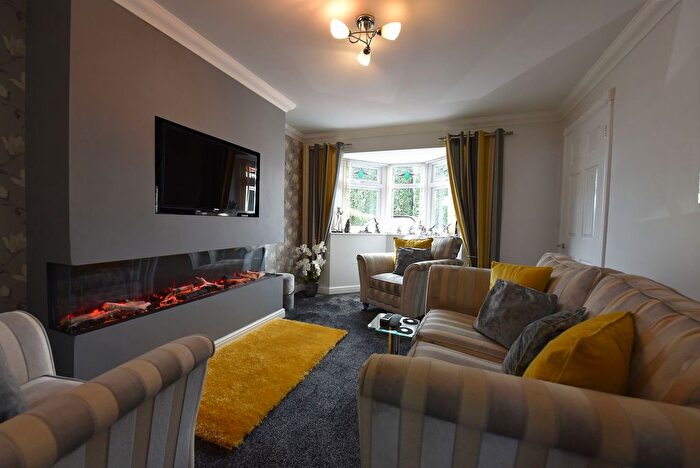 4 Bedroom Detached House For Sale In Pensnett, Tansey Green Road, DY5