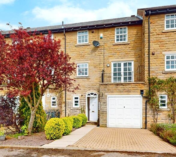 3 Bedroom House To Rent In Gainsborough Court, Skipton, BD23