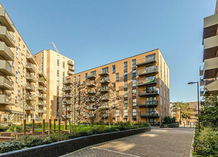 2 Bedroom Flat To Rent In Lyon Road, Harrow, HA1