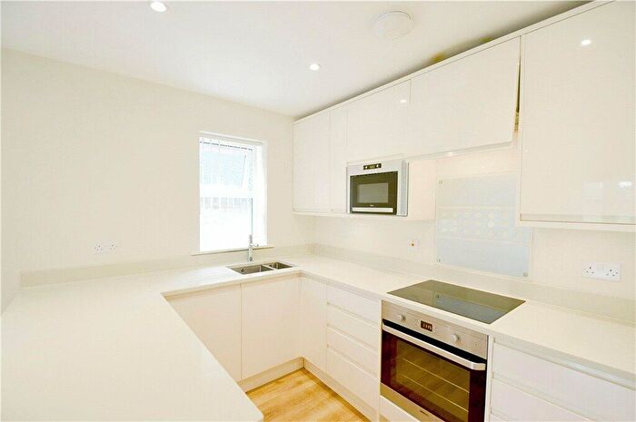 2 Bedroom Apartment To Rent In Grenaby Road, Croydon, CR0