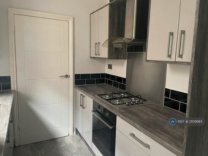 3 Bedroom Terraced House To Rent In Warwick Road, Tyseley, Birmingham, B11