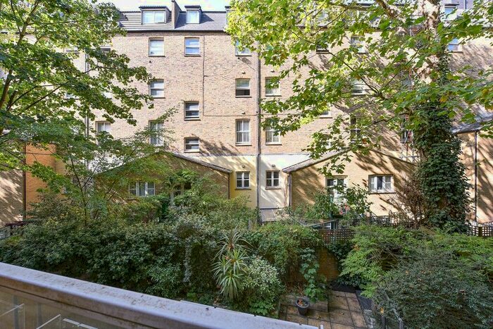 1 Bedroom Flat To Rent In Earls Court Square, Earls Court, SW5