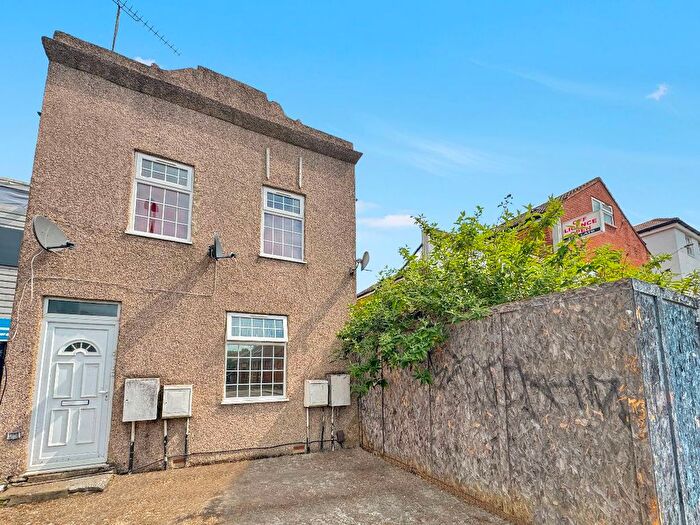 2 Bedroom Flat To Rent In Boston Road, Hanwell, W7