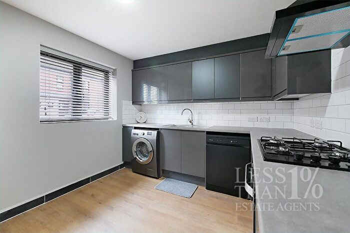 3 Bedroom Terraced House For Sale In Park Corner -, NN5