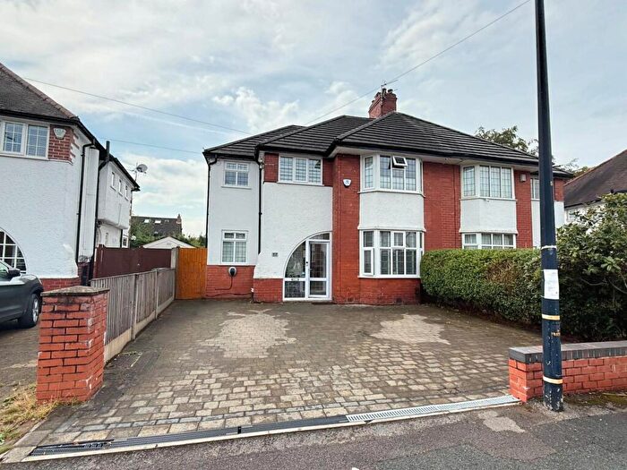 3 Bedroom Semi-Detached House For Sale In Swaylands Drive, Sale, M33