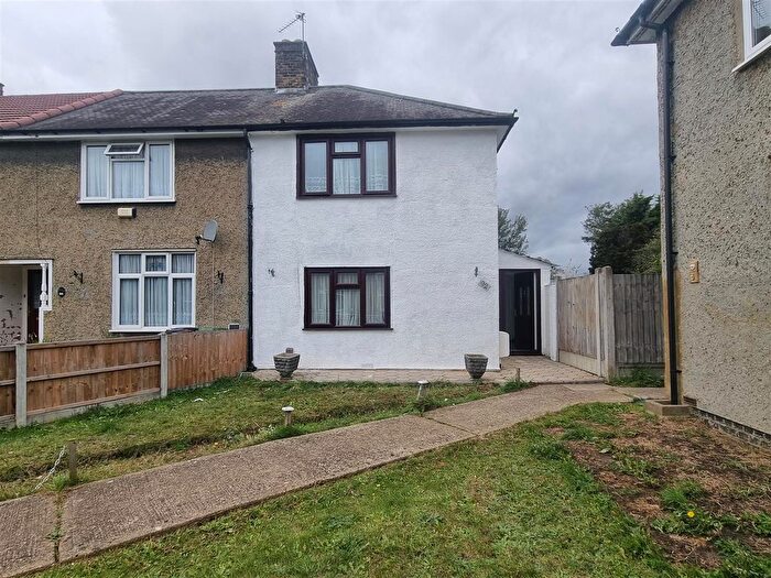 2 Bedroom Property To Rent In Cornworthy Road, Dagenham, RM8