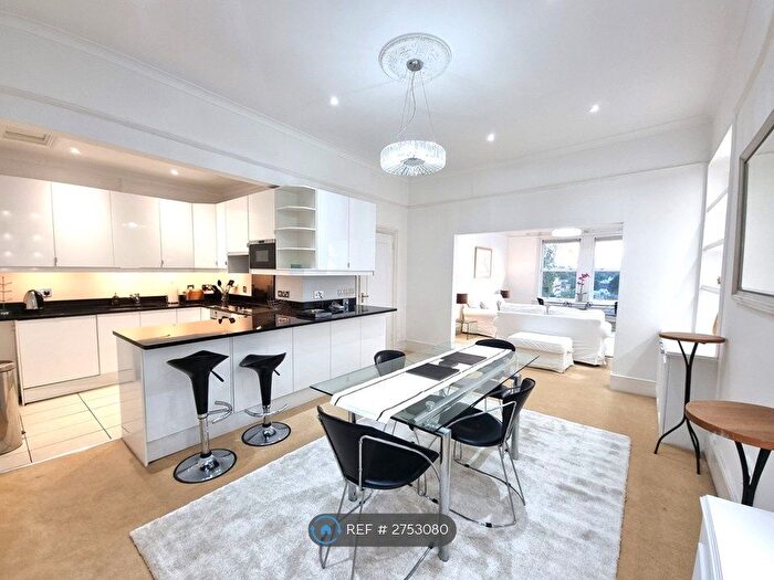 3 Bedroom Maisonette To Rent In Petersham Road, Richmond, Surrey, TW10