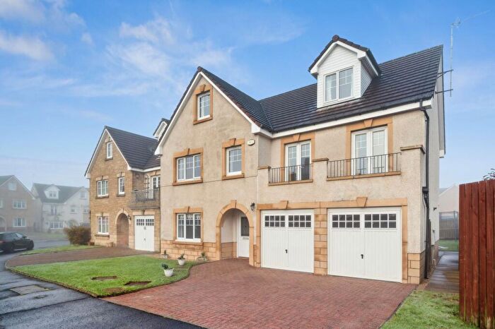 5 Bedroom Detached House For Sale In Langhaul Court, Crookston, G53