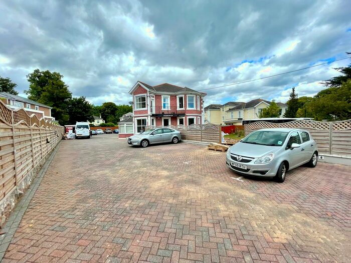 1 Bedroom Flat To Rent In Aveland Road, Torquay, TQ1