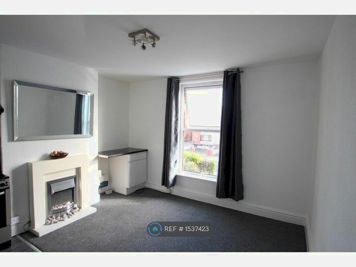 1 Bedroom Flat To Rent In Albany Road, Southport, PR9