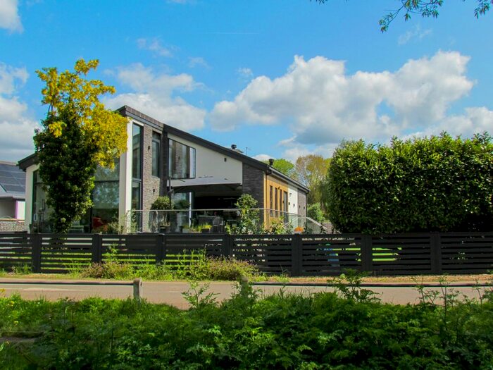 4 Bedroom Detached House To Rent In Towpath, Shepperton, TW17