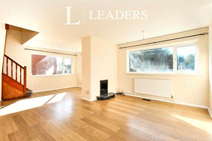 4 Bedroom House To Rent In Como Place, ST5