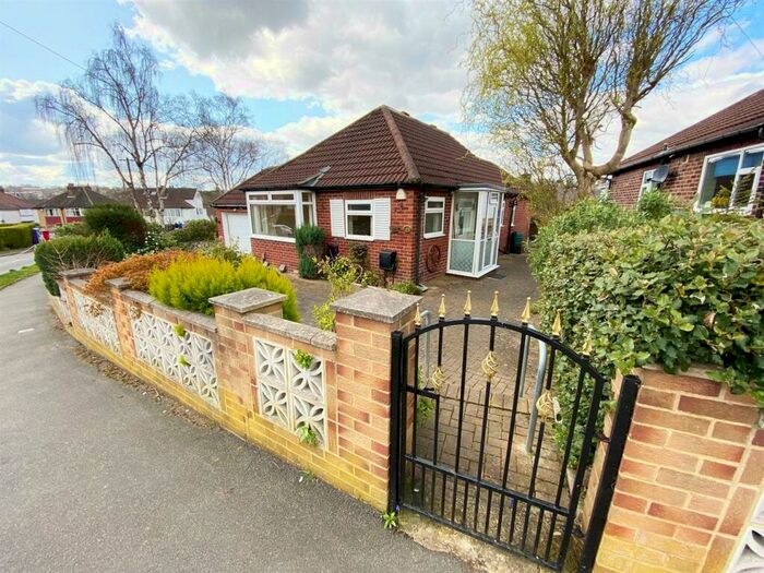 2 Bedroom Detached Bungalow To Rent In Sunset Road, Meanwood, Leeds, West Yorkshire., LS6