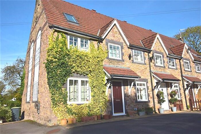 3 Bedroom End Of Terrace House To Rent In Buxton Road, Whaley Bridge, High Peak, SK23