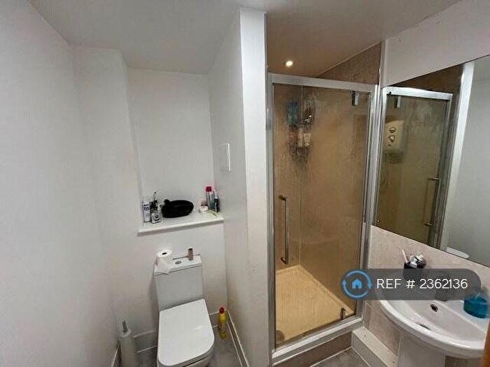 2 Bedroom Flat To Rent In Argyle Road, Bristol, BS2