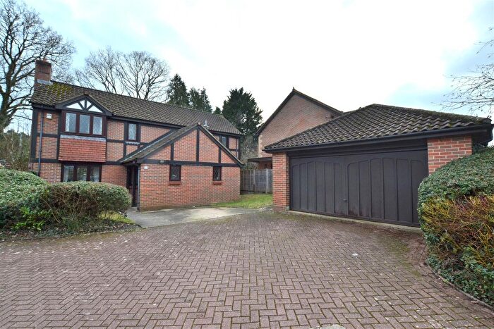 4 Bedroom Detached House For Sale In Forest Dean, Fleet, GU51