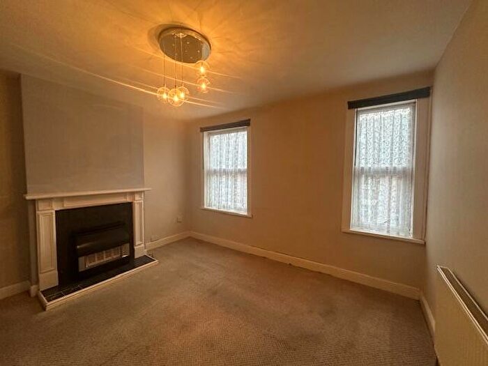 1 Bedroom Flat To Rent In Wood Street, Kidderminster, DY11
