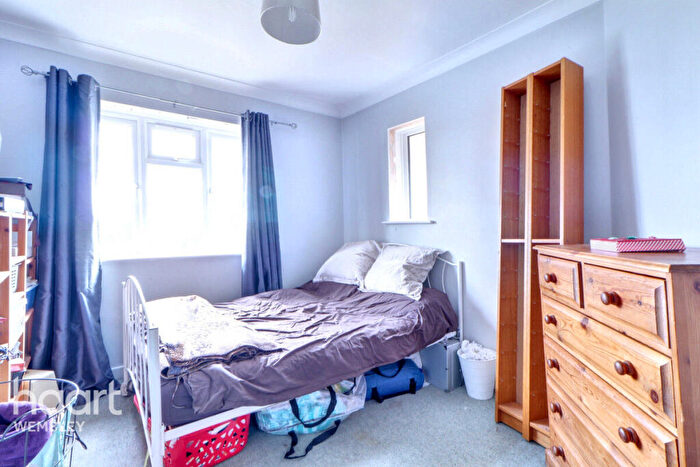 4 Bedroom Semi Detached House For Sale In Wembley Park, HA9