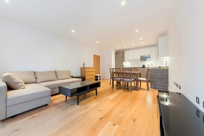 1 Bedroom Flat To Rent In Harbourside Court, Gullivers Walk, London, SE8