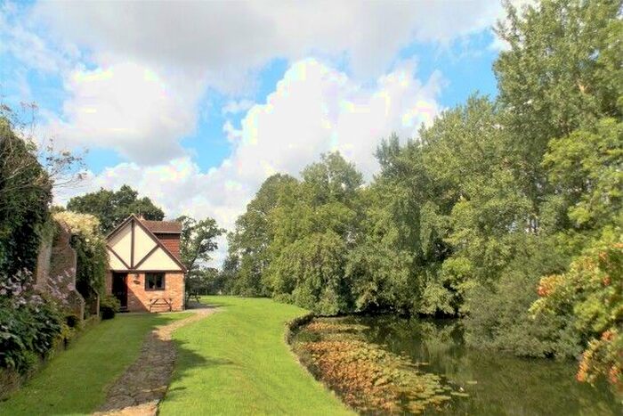2 Bedroom Semi-Detached House To Rent In Biddenden, Ashford, TN27