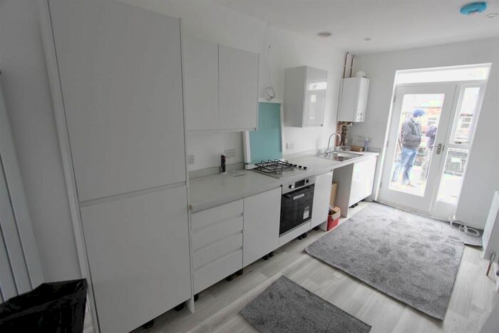 1 Bedroom Flat To Rent In Sharrow Vale Road, Sheffield, S11