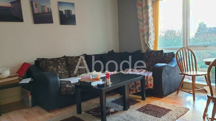 3 Bedroom Flat To Rent In Holborn Central, Woodhouse, Leeds, LS6