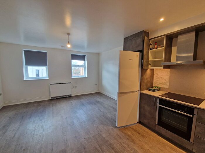 2 Bedroom Flat To Rent In High Street, Penge, SE20