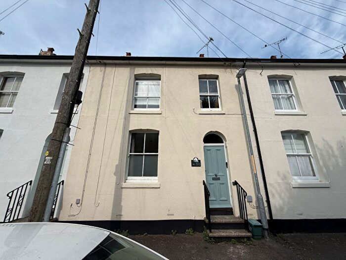 1 Bedroom Flat To Rent In Liverpool Road, Walmer, Deal, Kent, CT14