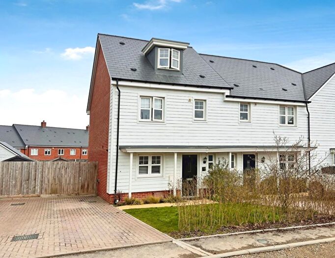 4 Bedroom End Of Terrace House For Sale In Sevington Lakes, Finberry, TN25