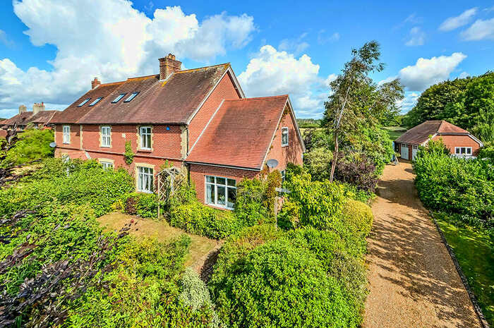 3 Bedroom Semi-Detached House For Sale In Rowland's Castle, Hampshire, PO9
