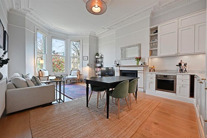 2 Bedroom Flat For Sale In Sinclair Road, London, W14