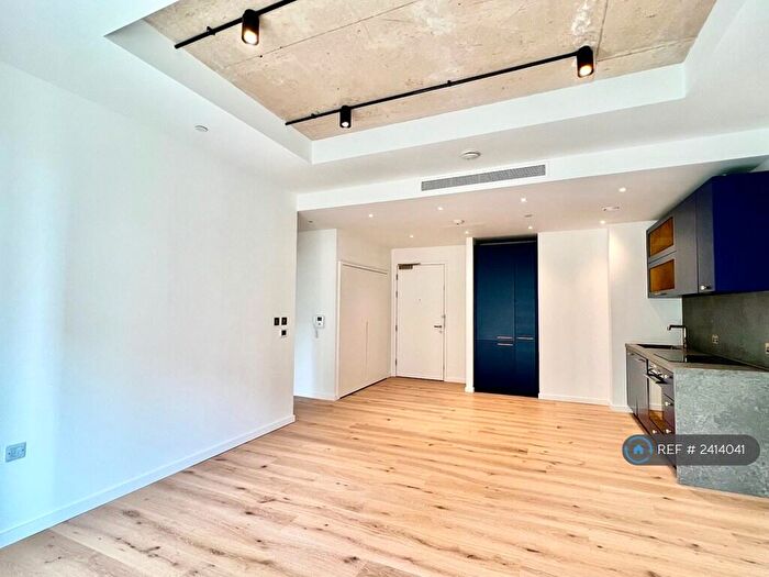 1 Bedroom Flat To Rent In Prinsep House, London, E14