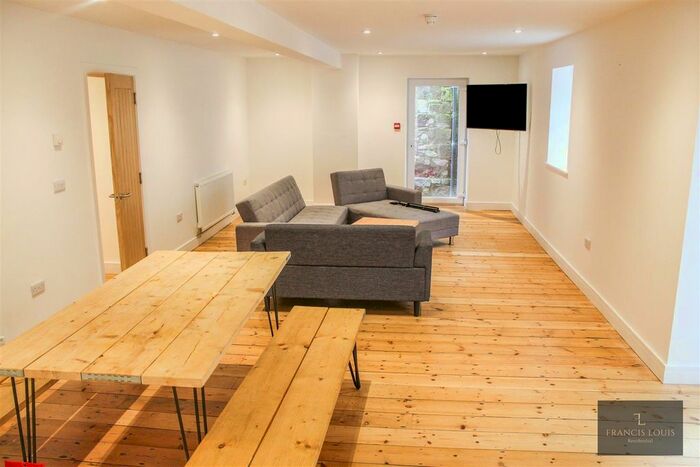 6 Bedroom Semi-detached House To Rent In Bartholomew Street West, Exeter, EX4