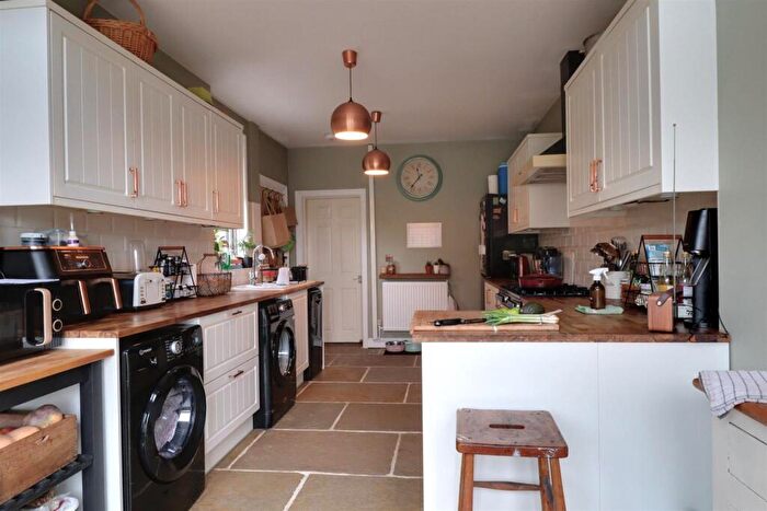 3 Bedroom Terraced House For Sale In Gainsborough Road, Crewe, CW2