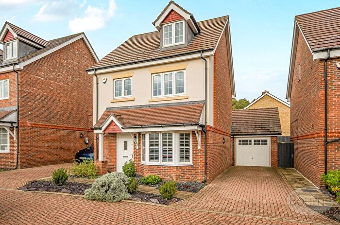 4 Bedroom Detached House For Sale In Guernsey Way, Knaphill, Woking, Surrey, GU21