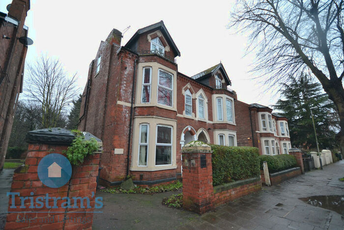 8 Bedroom Semi-Detached House To Rent In Hound Road, West Bridgford, NG2