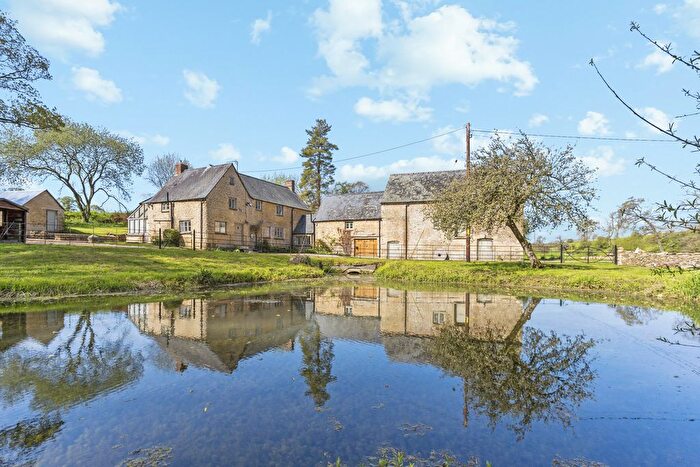 5 Bedroom Cottage To Rent In Radford, OX7