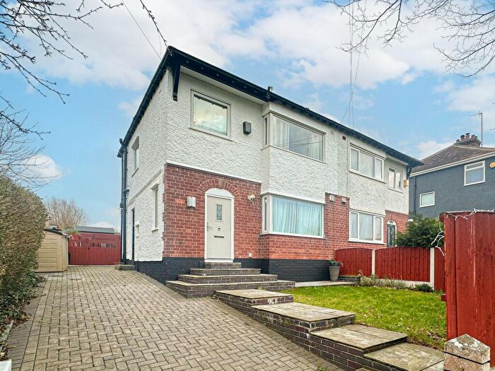 3 Bedroom Semi Detached House For Sale In Irby Road, Wirral, CH61