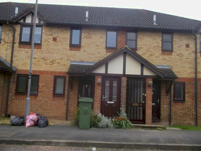 1 Bedroom Flat To Rent In Pennycress Way, Newport Pagnell, Buckinghamshire, MK16