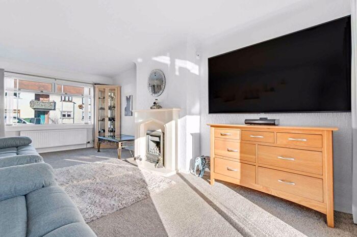 3 Bedroom End Of Terrace House For Sale In Glendale Crescent, Ayr, KA7