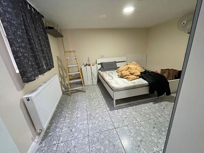 1 Bedroom Flat To Rent In Hartington Road, Southall, UB2