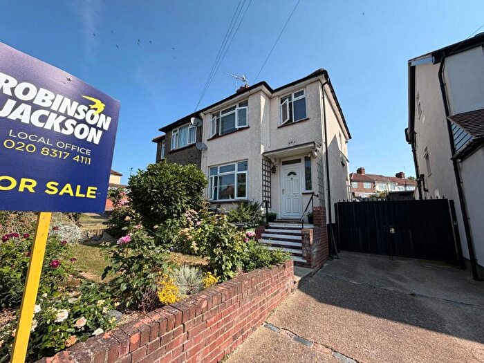 3 Bedroom Semi-Detached House For Sale In Landstead Road, Plumstead, SE18