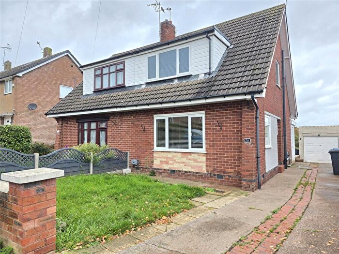 3 Bedroom Semi Detached House For Sale In Orchard Close, Dosthill, Tamworth, Staffordshire, B77