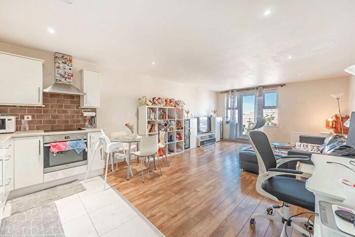 1 Bedroom Flat For Sale In Stanley Road, South Harrow, Harrow, HA2